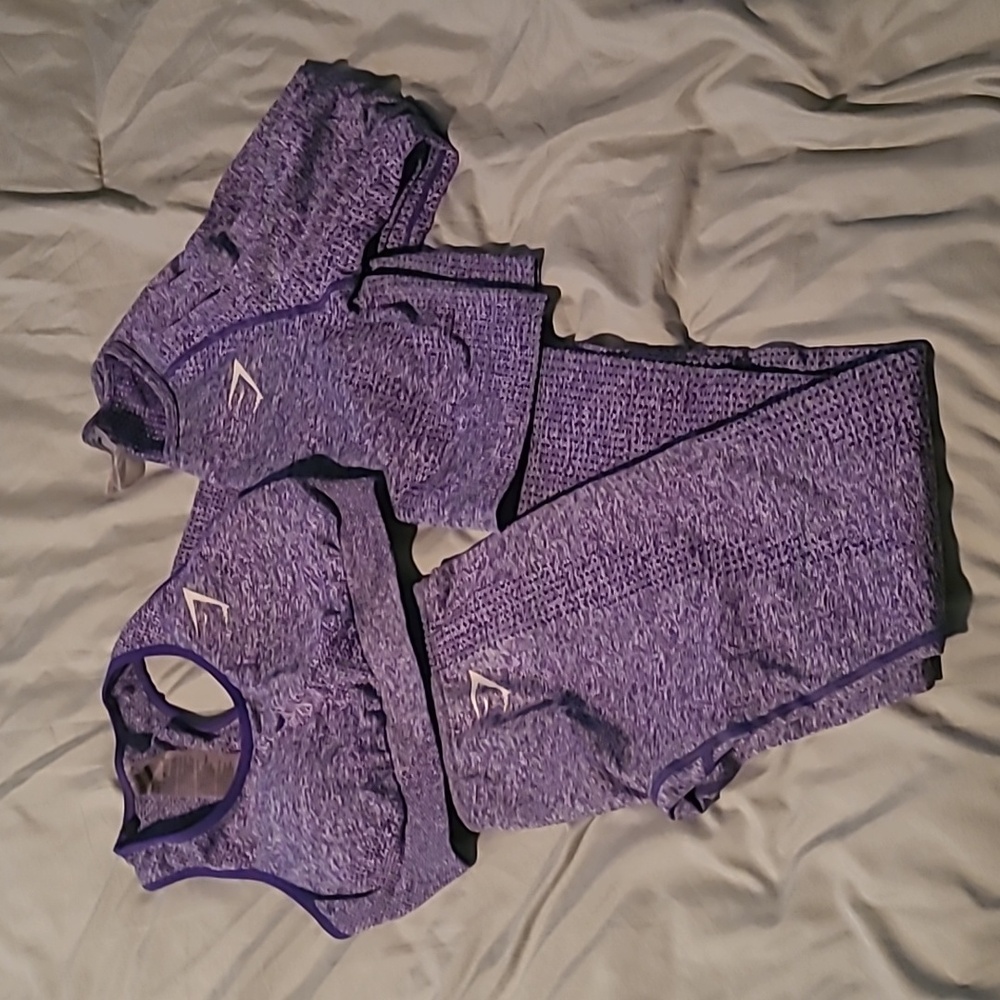 Gymshark Vital bra, crop long sleeve top and leggings